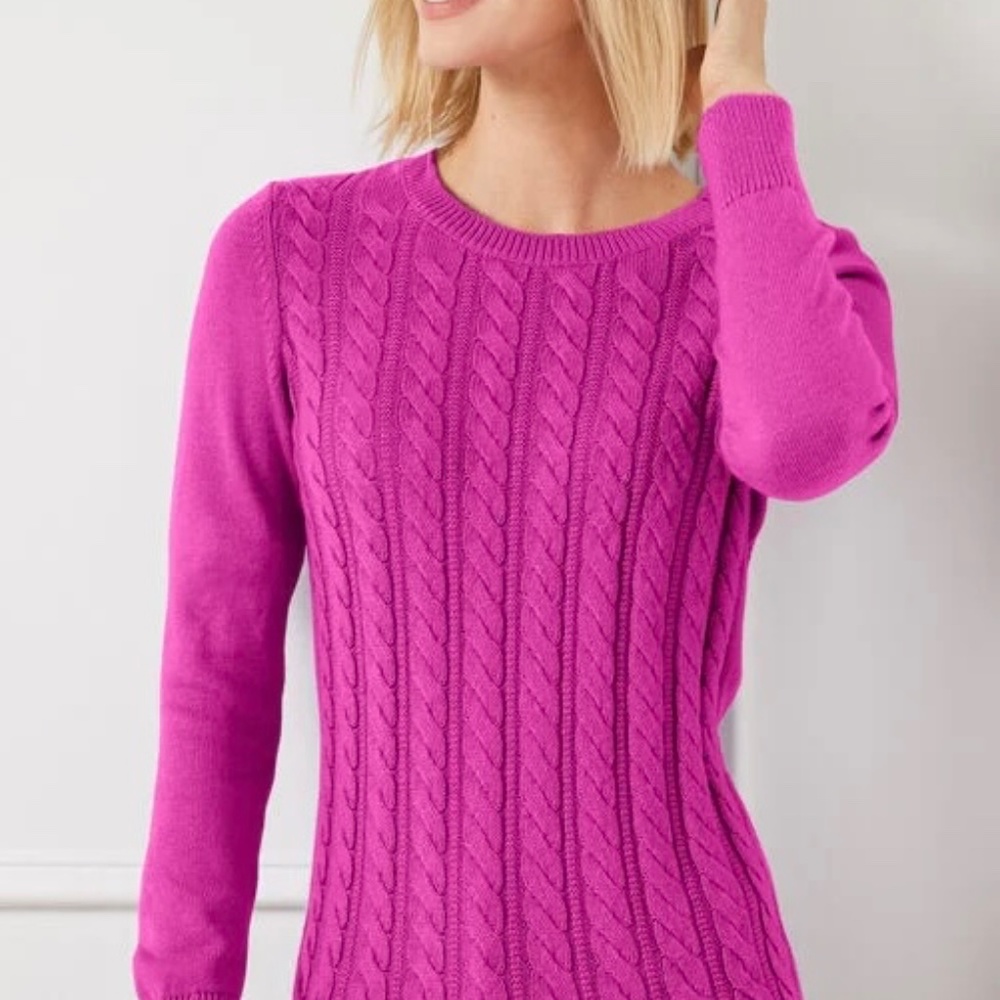 Talbots (Like New) Soft Cable Knit Sweater in a Small